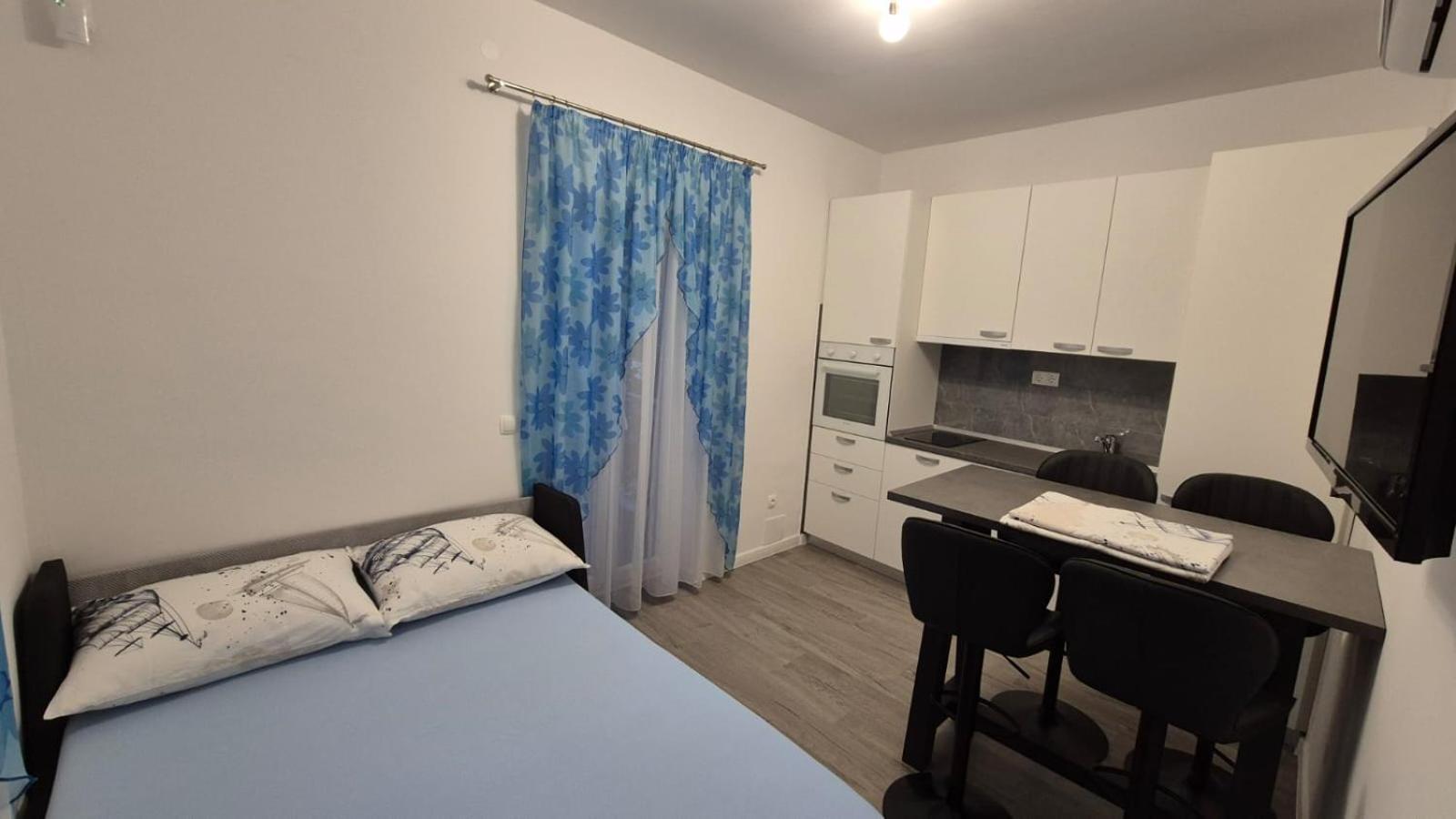 Apartments Sea Star Kaštela エクステリア 写真